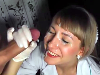 Roleplaying girlfriend gets a huge facial